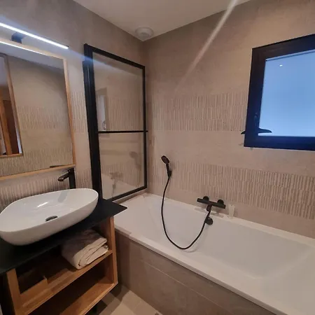 Spacieux Avec Jacuzzi, Animaux Acceptes Et Parking Prive - Fr-1-343-260
